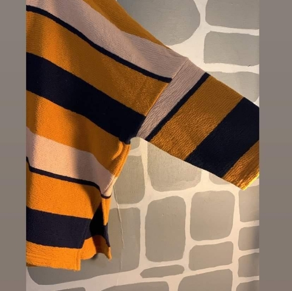 Yellow striped sweater - Picture 2 of 3